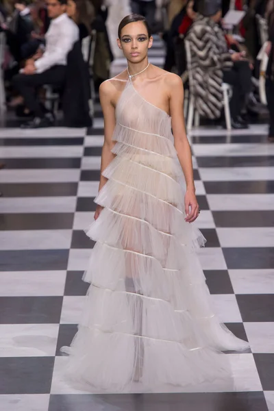 Look 35